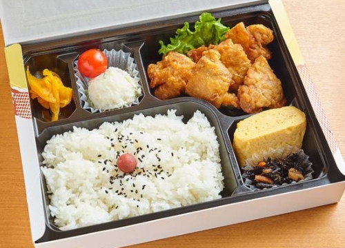 自家製鶏唐揚弁当