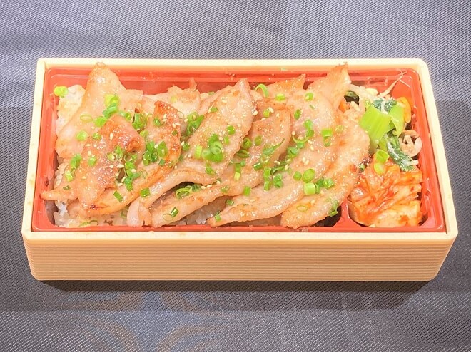 ガーリック豚トロ弁當